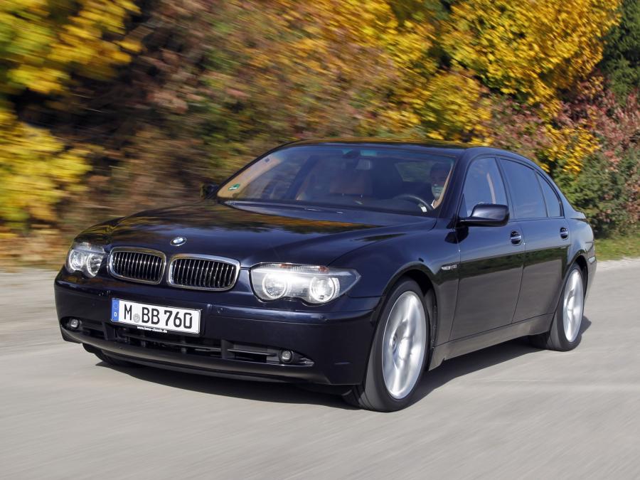  BMW 760Li 2003 года  (фото 1 из 16)